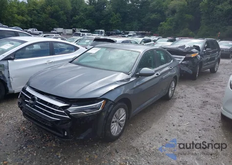 2019 Volkswagen Jetta 1.4T R-Line/1.4T S/1.4T Se z USA, uszkodzony, nr VIN 3VWC57BU8KM207353